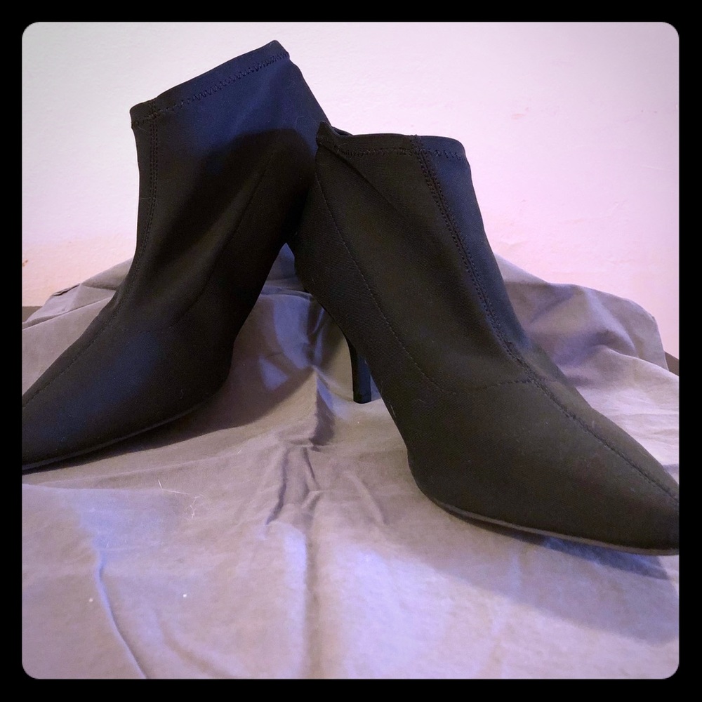 MIA Stretch Bootie! Size 10.
